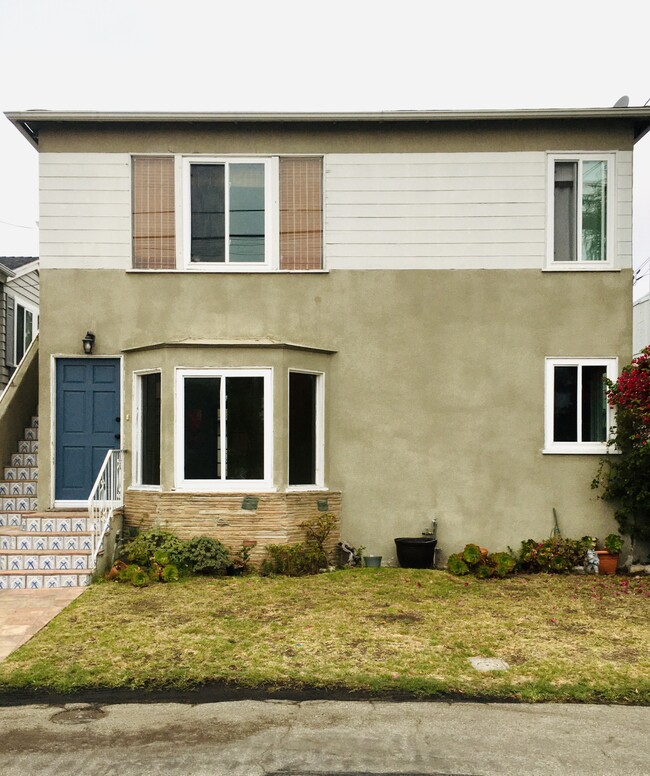 Building Photo - 1415 Bonnie Brae St