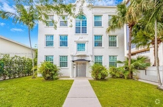 Building Photo - 130 Antiquera Ave