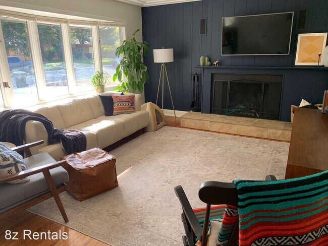 Building Photo - 4 br, 3 bath House - 1549 S Forest St