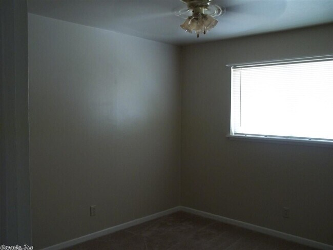 Foto del edificio - 4206 N Locust St