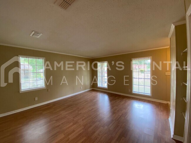 Foto del edificio - Home for rent in Montgomery!!! COMING SOON...