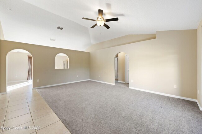 Foto del edificio - 1286 Sandusky St SE
