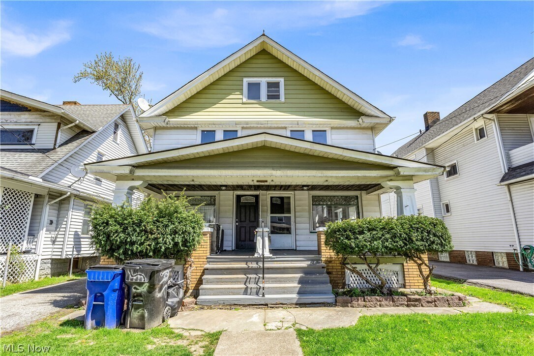 Primary Photo - 2211 W 101st St
