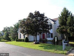 Building Photo - 3753 Millpond Ct