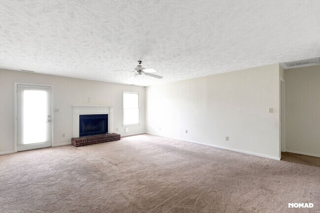Foto del edificio - 1604 Piney Creek Pl