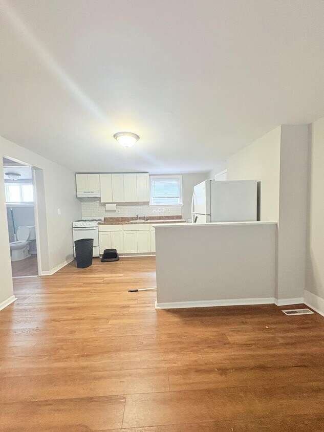Foto principal - 15 Maple St