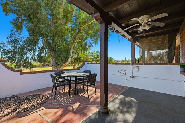 Foto del edificio - Charming Furnished, 55+ Community in Green Valley!