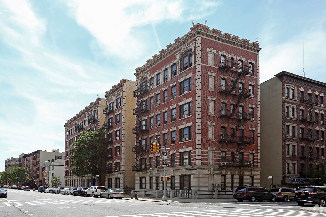 Foto del edificio - 961 Saint Nicholas Ave