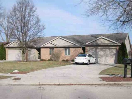 Building Photo - 1812 Queensbury Dr