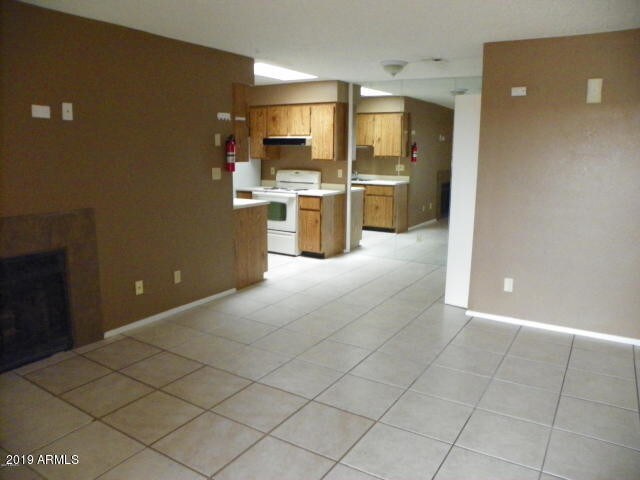 Building Photo - 316 W Tonopah Dr