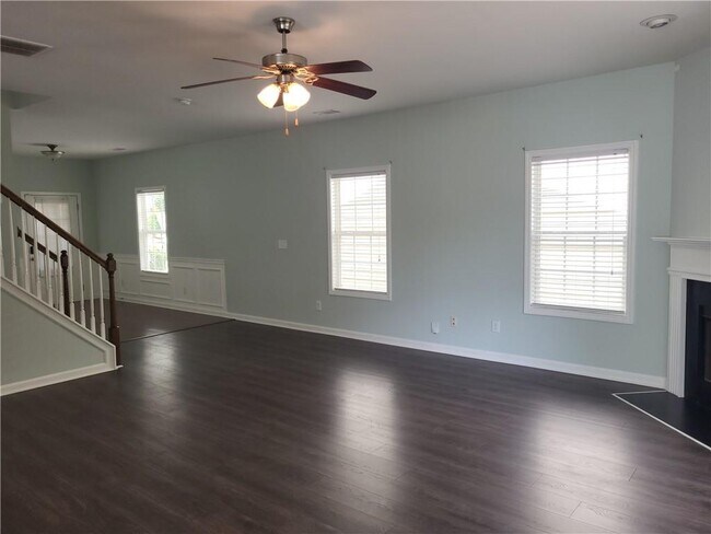 Foto del edificio - 3790 Lakeside Walk Dr