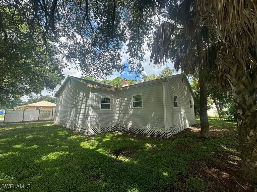 Foto principal - 2371 Lafayette St