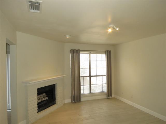 Foto del edificio - 5757 E University Blvd