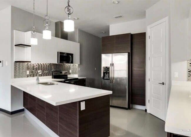 Foto del edificio - 25 Balboa Ave