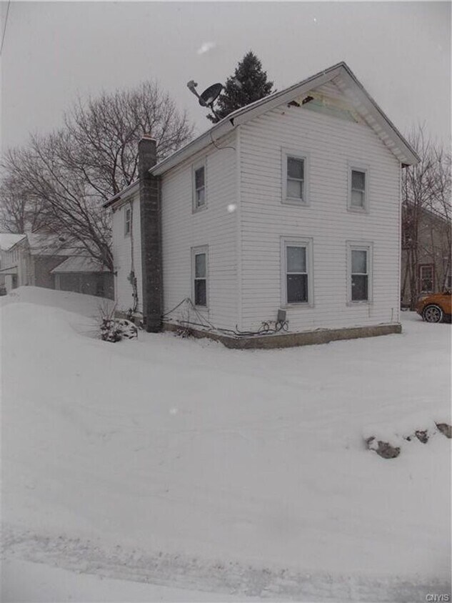 Primary Photo - 301 N. Hamilton