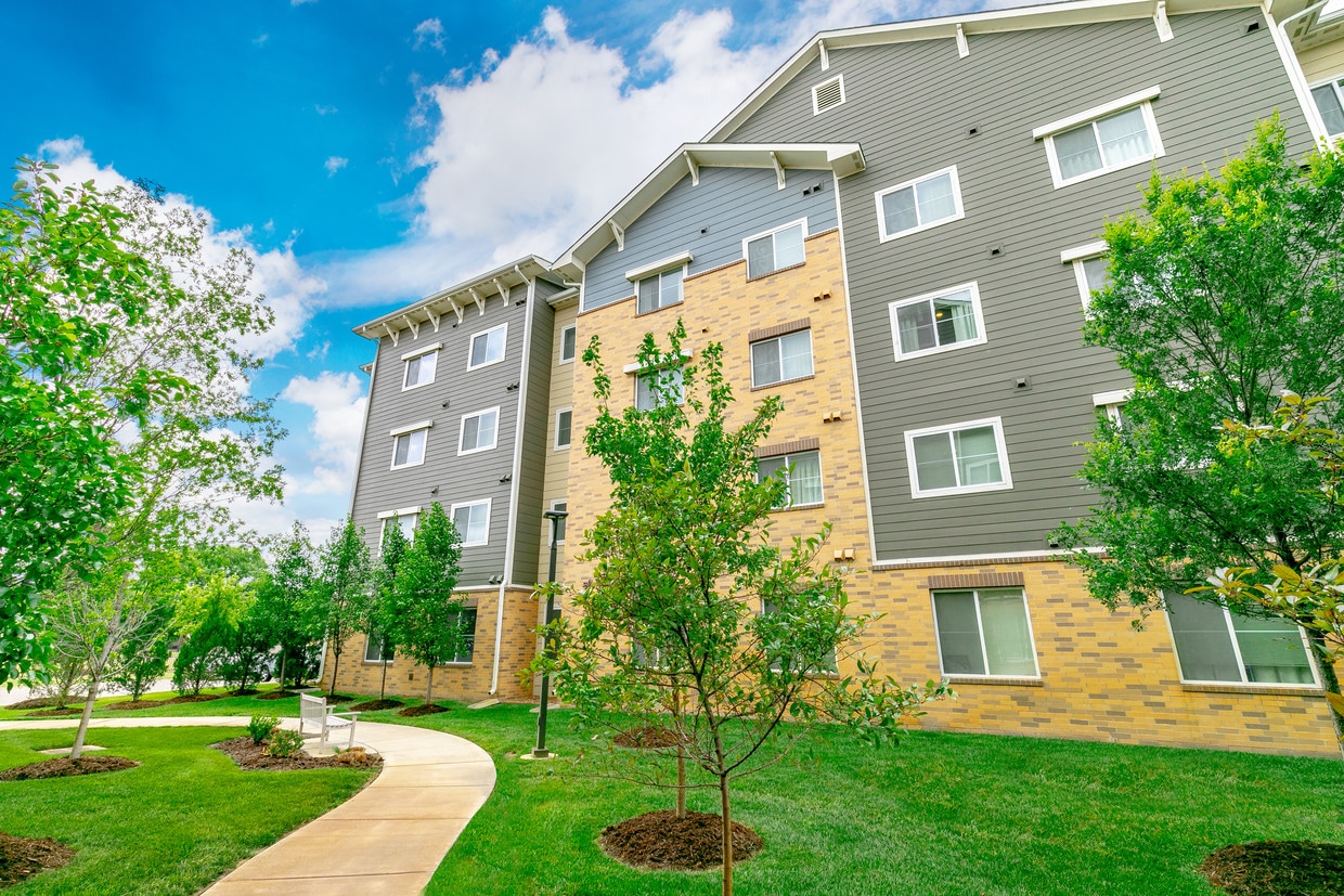 WaterWalk Wichita Apartments 411 W Maple St Wichita, KS