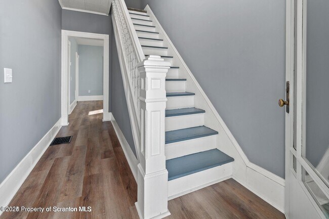 Foto del edificio - 724 Electric St