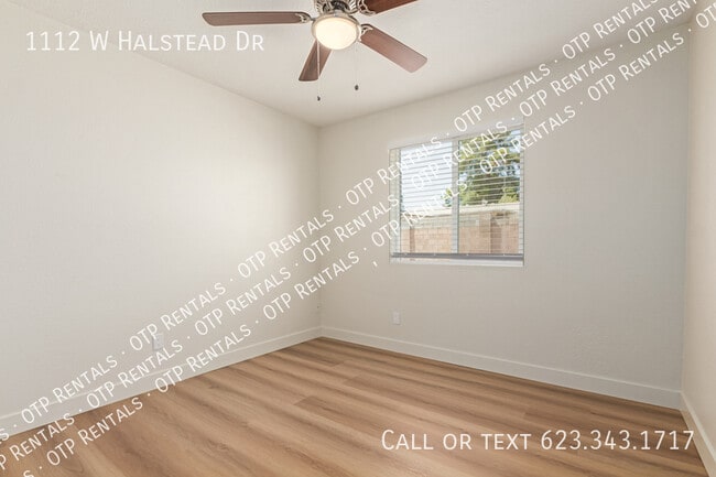 Building Photo - 1112 W Halstead Dr