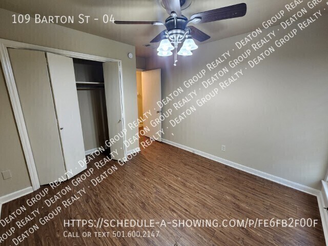 Building Photo - 109 Barton St