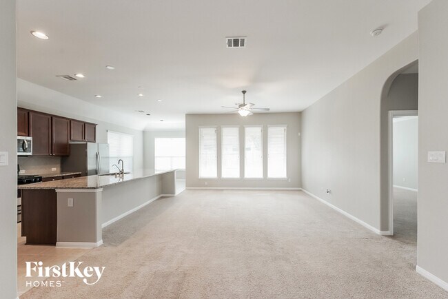 Foto del edificio - 9819 Corben Creek Ln