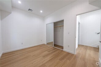 Building Photo - 5251 Agnes Ave