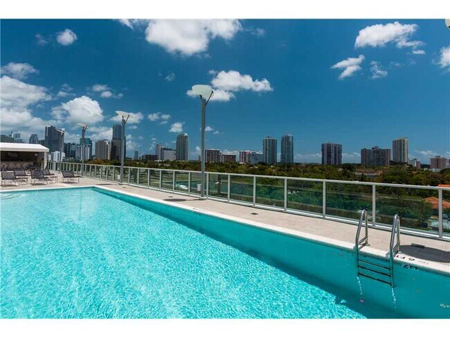 Foto del edificio - 2525 SW 3rd