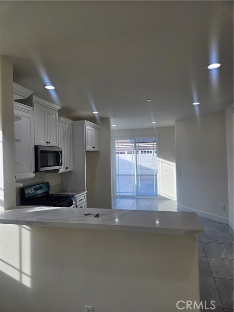 Building Photo - 5151 Peony Ct