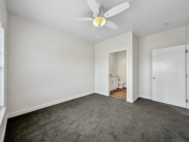 Building Photo - Stratford Pointe