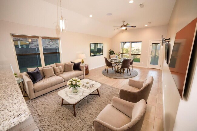 Building Photo - "Charming 3-Bedroom Retreat with 2 Full Baths in McAllen - Spacious 1688 Sq. Ft.!"