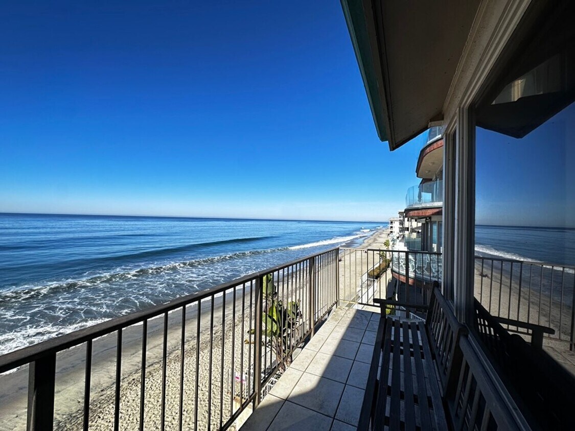 Foto principal - Luxury Furnished Rental on the Beach in Ca...