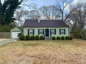 Building Photo - 648 Loeb St