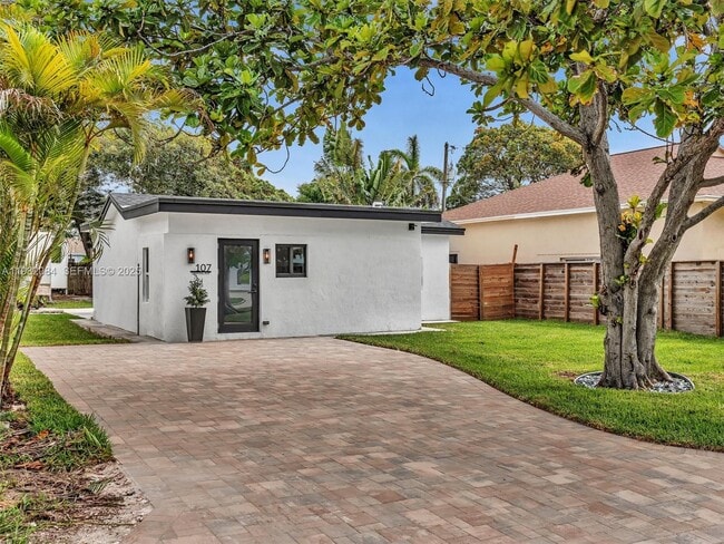 Building Photo - 107 Central Ave