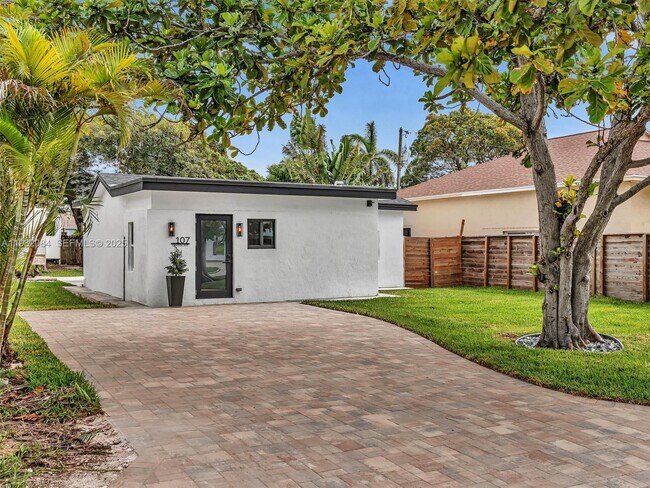 Foto del edificio - 107 Central Ave