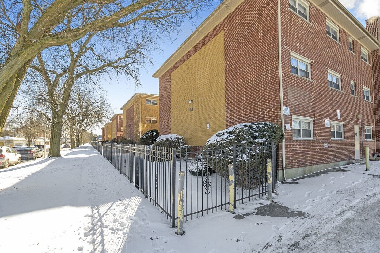 11110 S Homewood Ave, Chicago, IL 60643 - House Rental in Chicago, IL ...