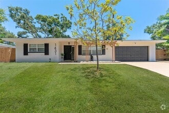 Building Photo - 1431 San Helen Dr