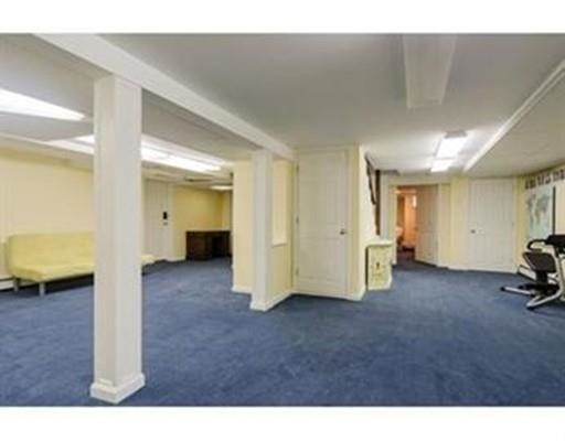 Building Photo - 111 Montvale Rd