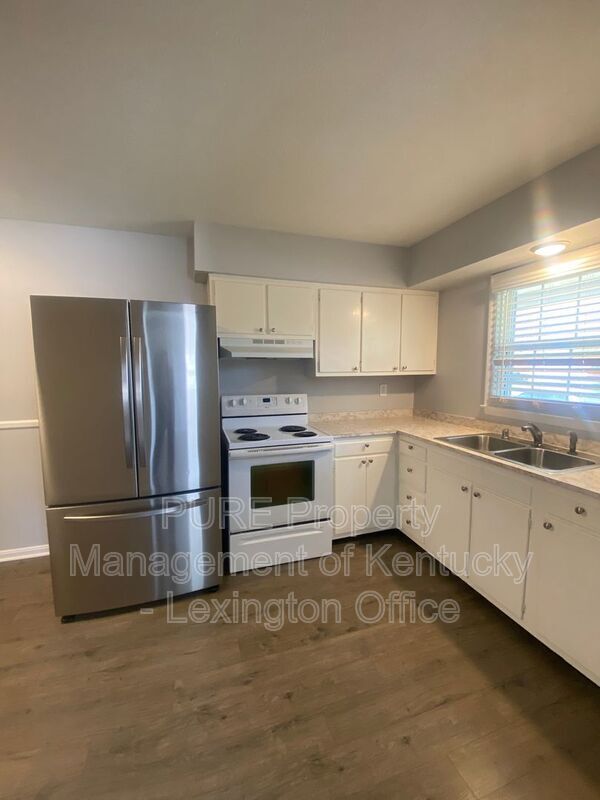 Foto del edificio - 2268 Winterberry Dr