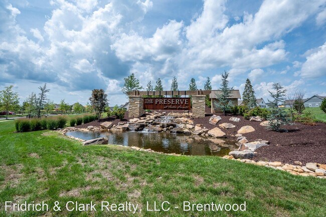 Foto del edificio - 3 br, 3 bath House - 102 Carey Court