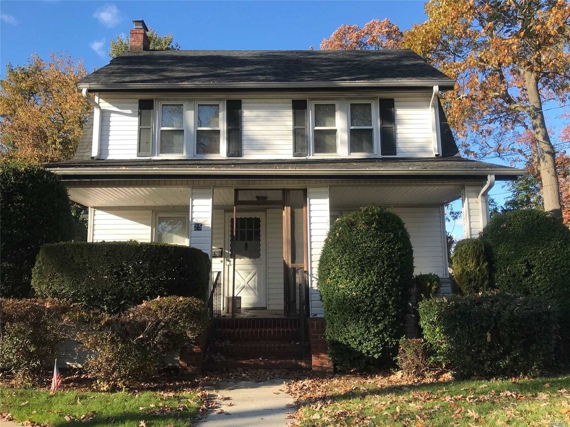 Primary Photo - 25 Sachem St