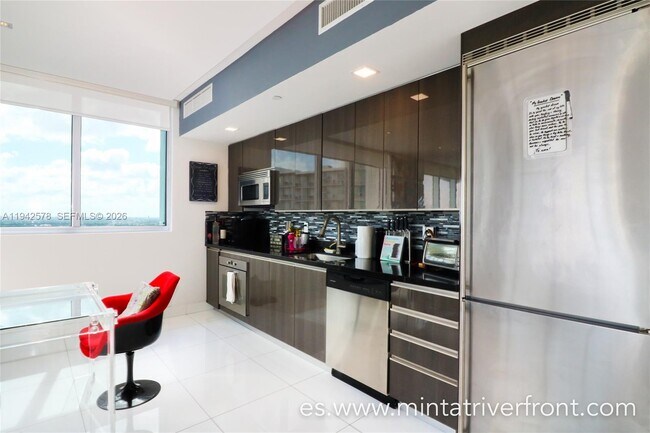 Foto del edificio - 92 SW 3rd St