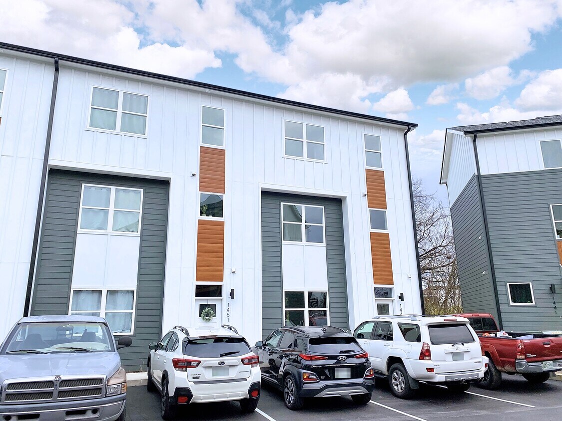 1447 Stockyard Pl, Chattanooga, TN 37408 Townhome Rentals in