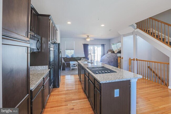 Building Photo - 8208 White Star Crossing