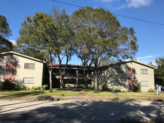 Building Photo - 1 Bed/1 Bath - Unit 16