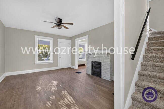 Foto del edificio - 2322 Upton Ave