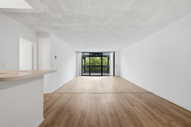 Building Photo - 7742 Redlands St
