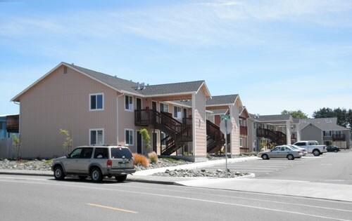 Primary Photo - Cobblestone Apartments