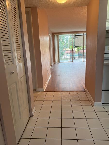 Foto del edificio - 5801 NW 62nd Ave