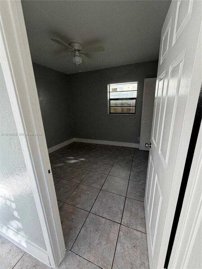 Foto del edificio - 626 NW 10th Terrace