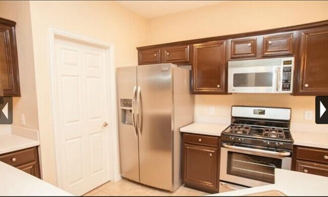 Foto del edificio - 8734 San Bernard Street
