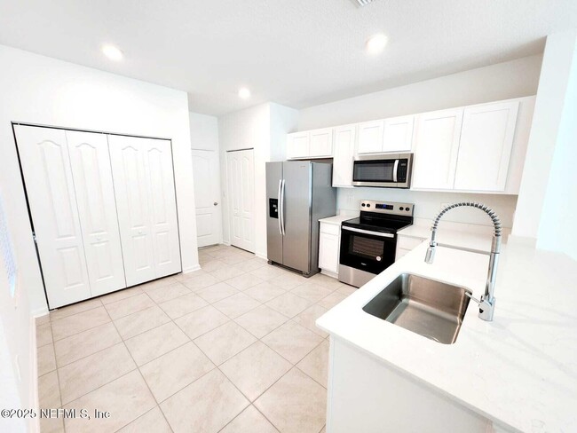 Building Photo - 61 Playa De Luna Ln